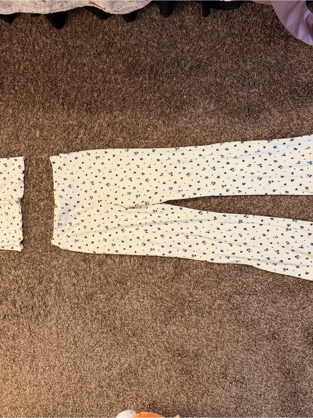 H&M Cream Short-Sleeve Floral Set with Navy Print